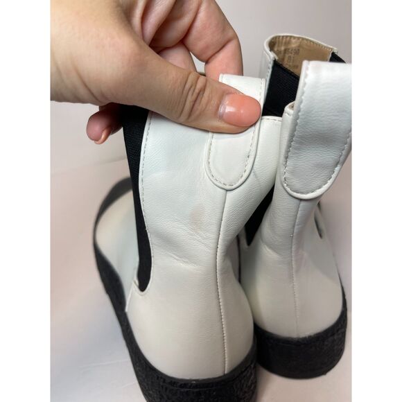 JOURNEE Women's Tru Comfort Foam Jenie Bootie In White size 8.5 - Picture 7 of 11